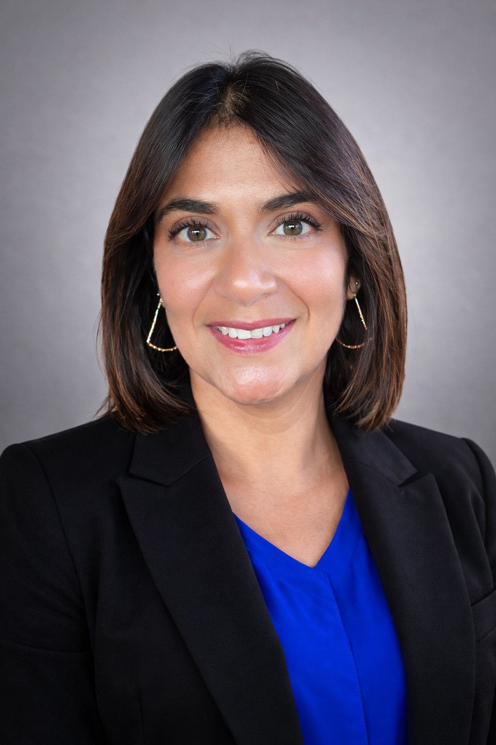 Diana Holtzleiter, Strategic Brand and Visual Designer, professional portrait